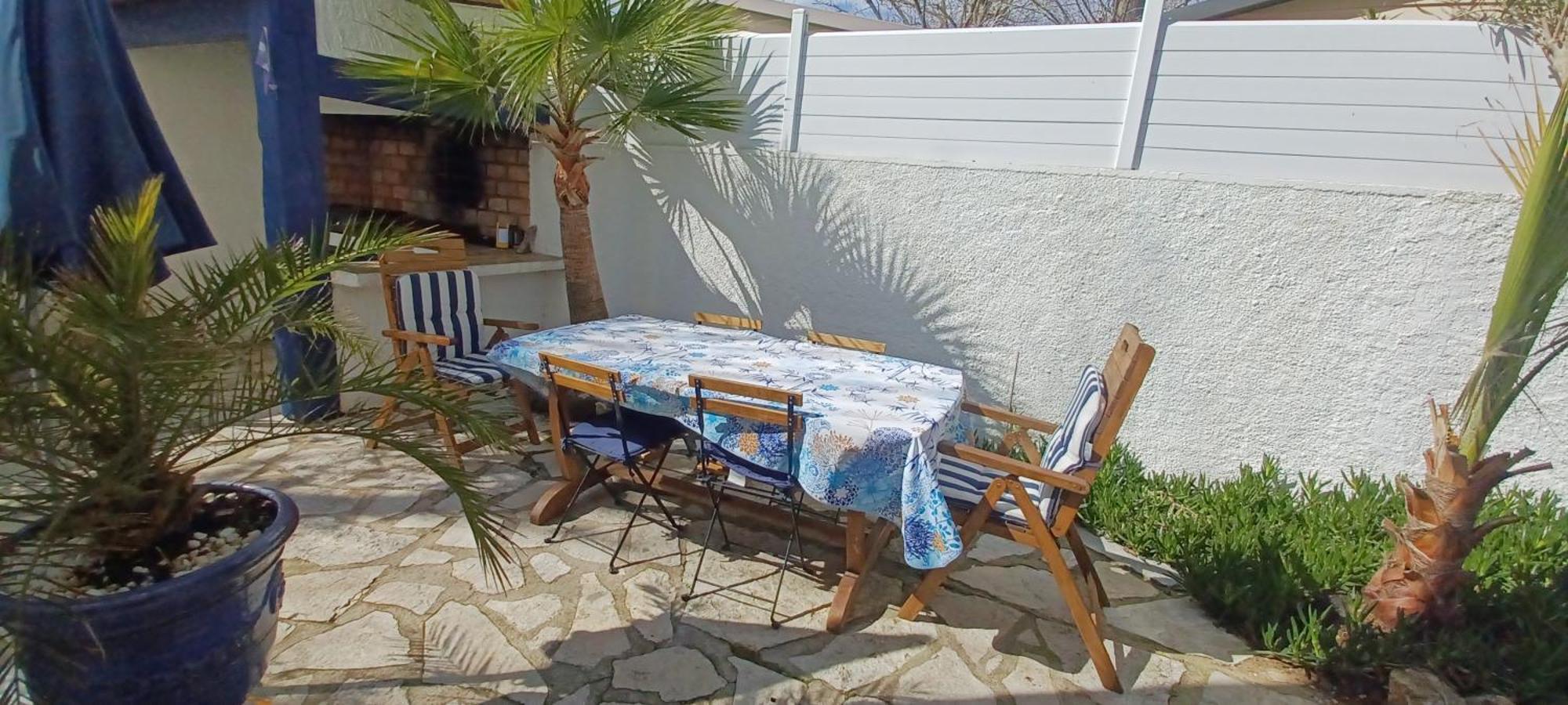 Avec Jardin Et Valras-Plage